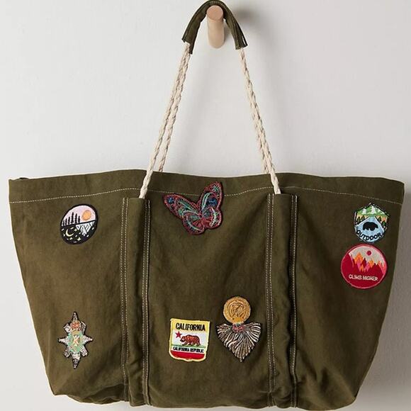 Free People Handbags - Free People Been There Army Green Badge Patch Canvas Tote Bag